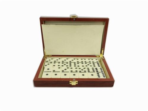 Joc de societate Domino 5010E