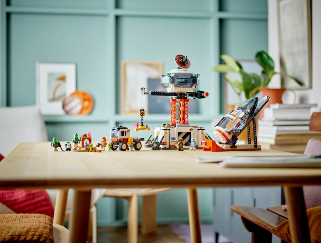 LEGO CITY BAZA SPATIALA SI PLATFORMA DE LANSARE A RACHETEI, 60434