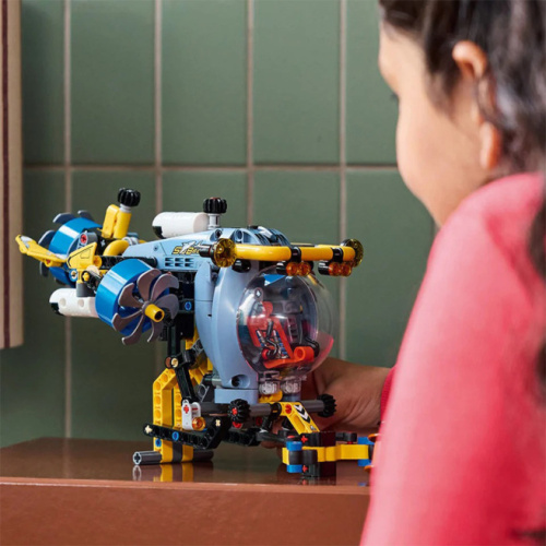 Constructor LEGO Technic Submarin de cercetare în mare adâncime 42201