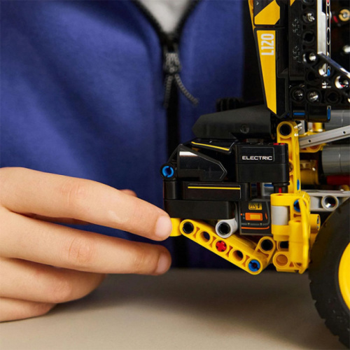 Constructor LEGO Technic Volvo L120 Electric Wheel Loader, 42209