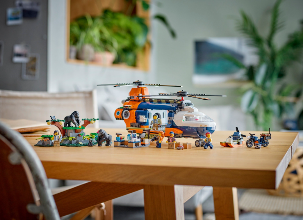 LEGO CITY JUNGLE EXPLORER HELICOPTER AT BASE CAMP, 60437
