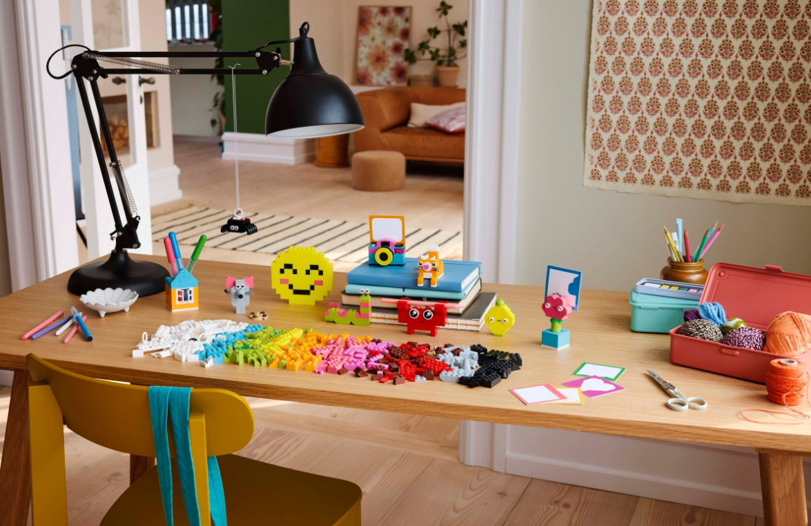 LEGO CLASSIC CREATIVE HAPPY BOX, 11042