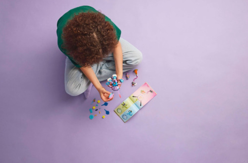 LEGO DREAMZZZ IZZIE AND BUNCHURRO THE GAMING BUNNY, 71490