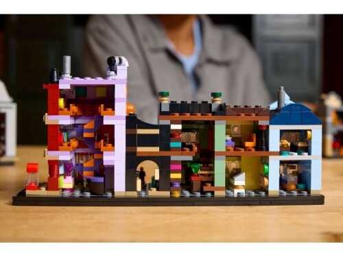 LEGO Harry Potter Magazinele Magice din Aleea Diagon, 76444