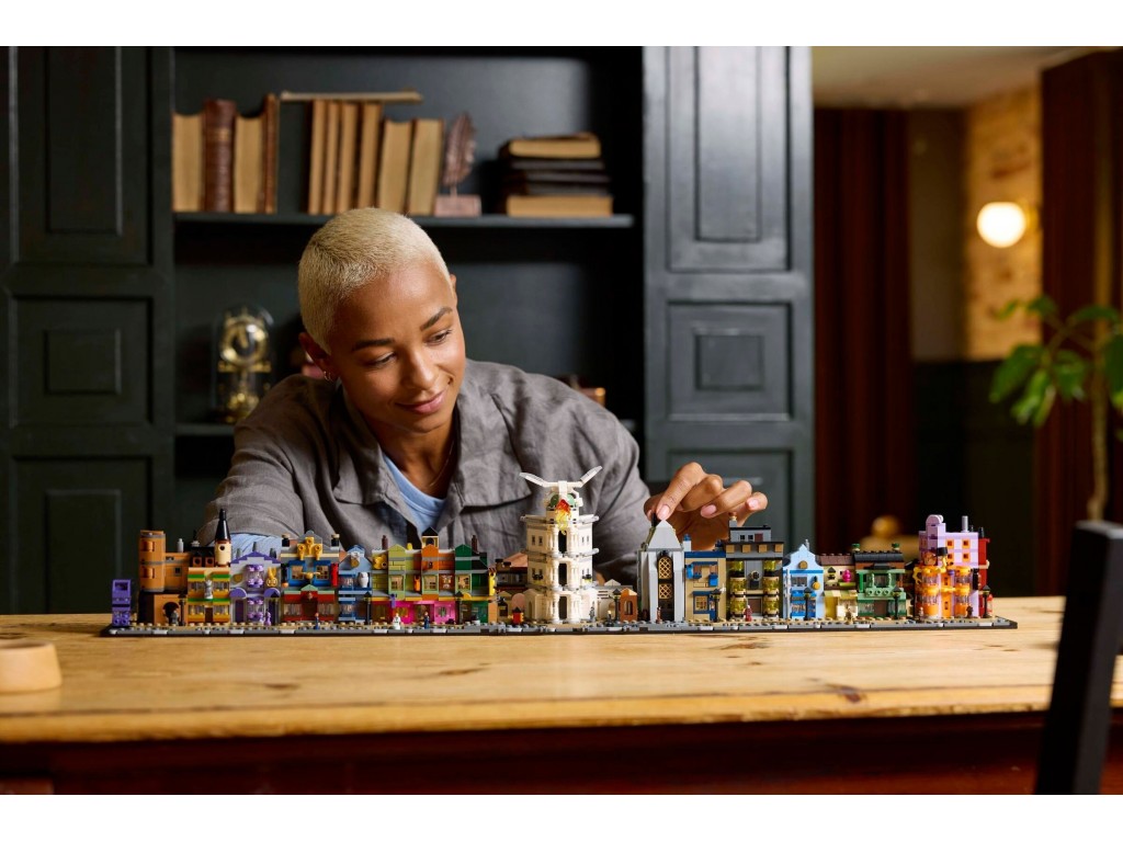 LEGO Harry Potter Magazinele Magice din Aleea Diagon, 76444