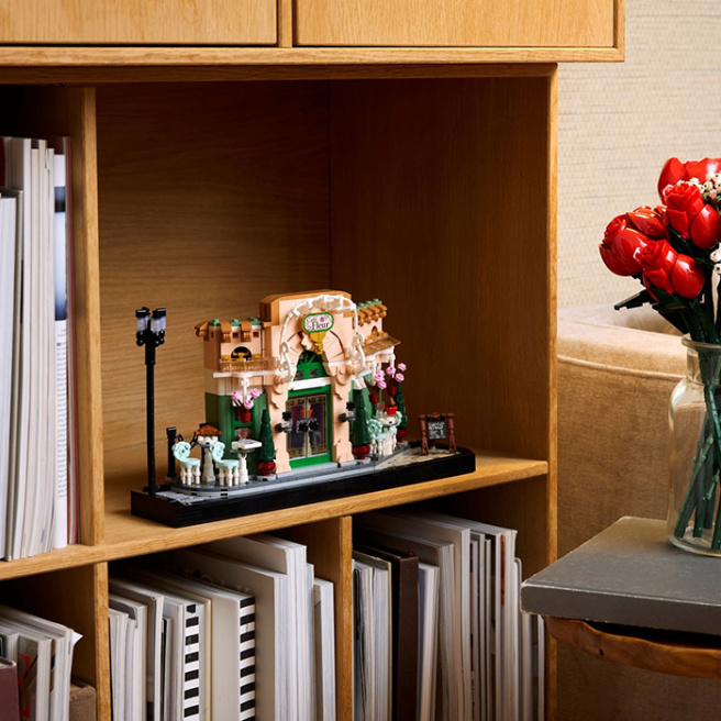 LEGO Icons Cafeneaua Franceză, 10362