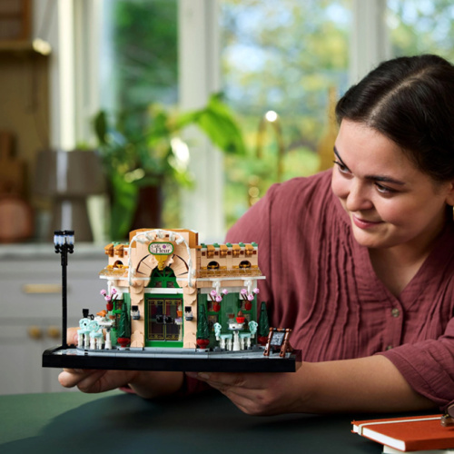 LEGO Icons Cafeneaua Franceză, 10362