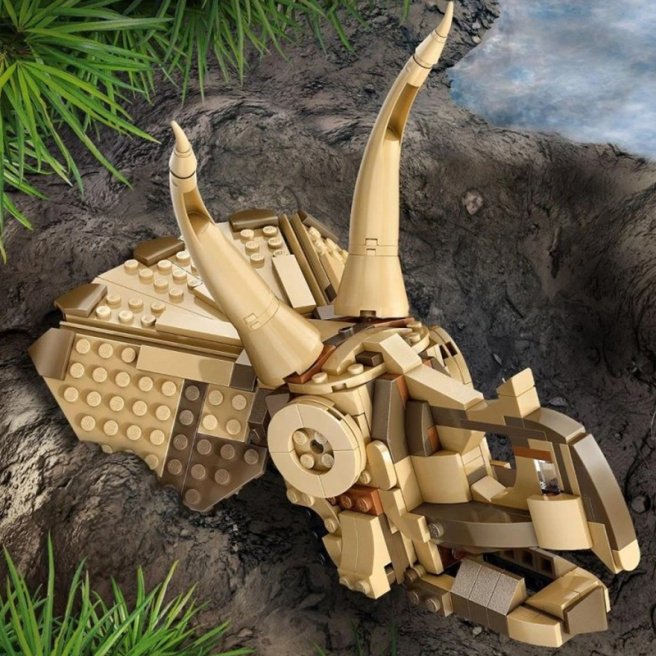 LEGO Jurassic World Fosile de dinozaur: Craniu de Triceratops, 76969