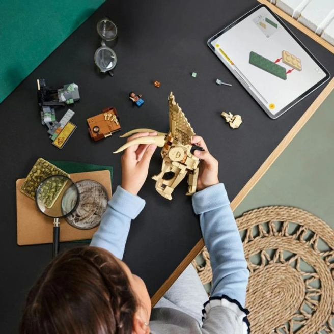 LEGO Jurassic World Fosile de dinozaur: Craniu de Triceratops, 76969