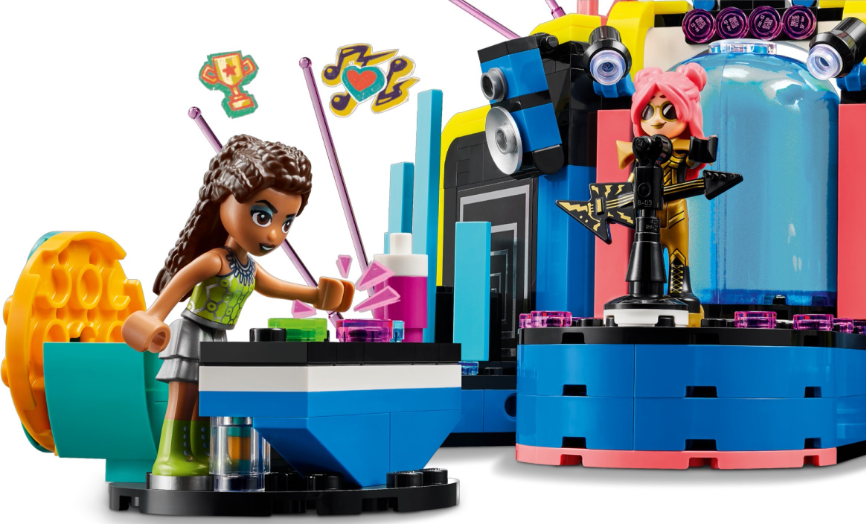 LEGO FRIENDS CONCURSĂ MUZICALUL ÎN ORASUL HEARTLAKE, 42616