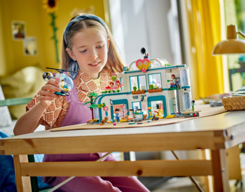 LEGO FRIENDS SPITALUL ORASULUI HEARTLAKE, 42621