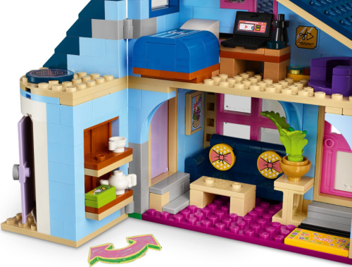 LEGO FRIENDS CASELE FAMILIALE ALE LUI OLLY SI PAISLEY, 42620