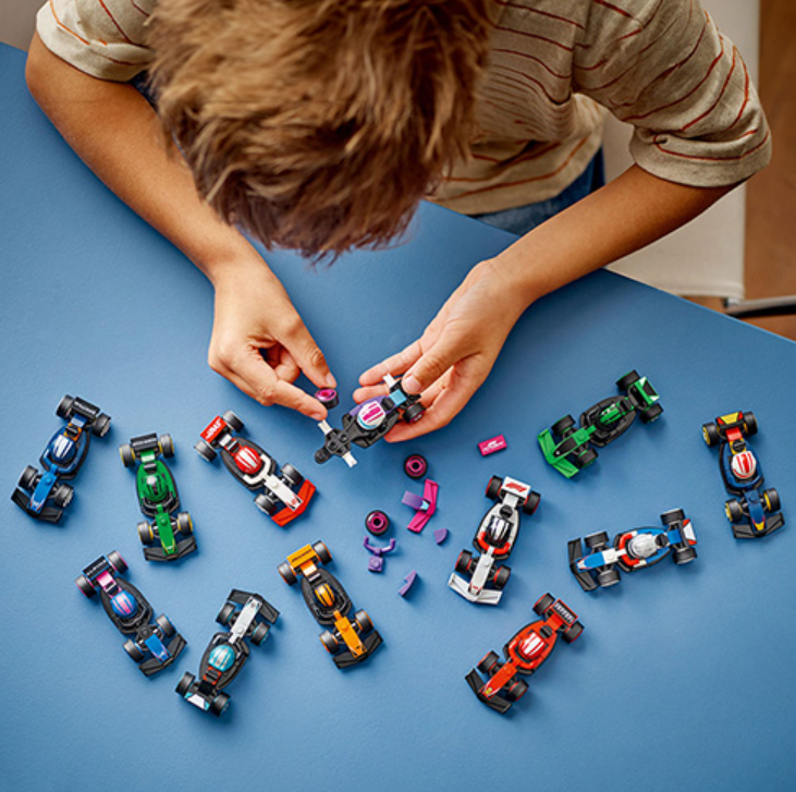 LEGO FORMULA 1 F1 COLLECTIBLE RACING CARS, 71049