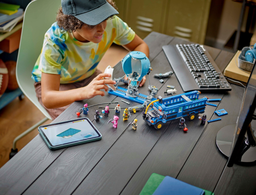 LEGO FORTNITE BATTLE BUS, 77073