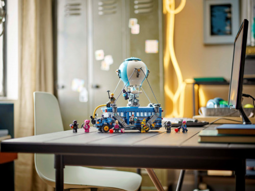 LEGO FORTNITE BATTLE BUS, 77073