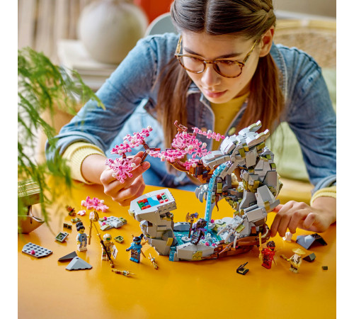 LEGO NINJAGO Altarul de Piatră al Dragonului , 71819