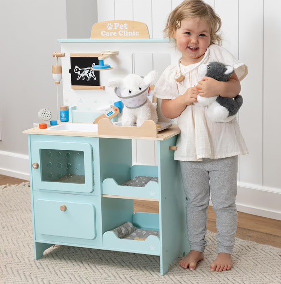 Set de joacă din lemn „Clinică veterinară” W10L016