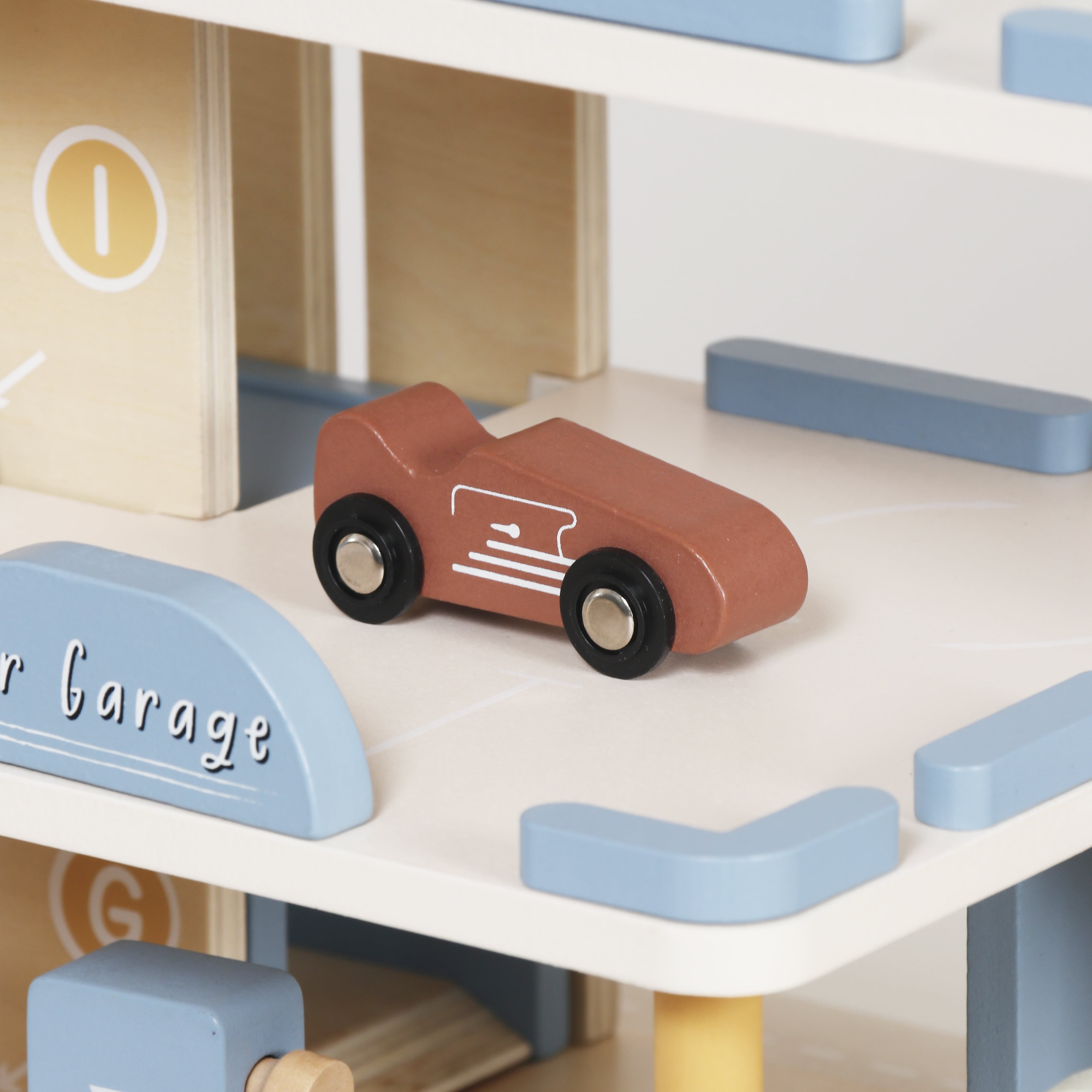 et de joacă din lemn pentru parcare, W04B141