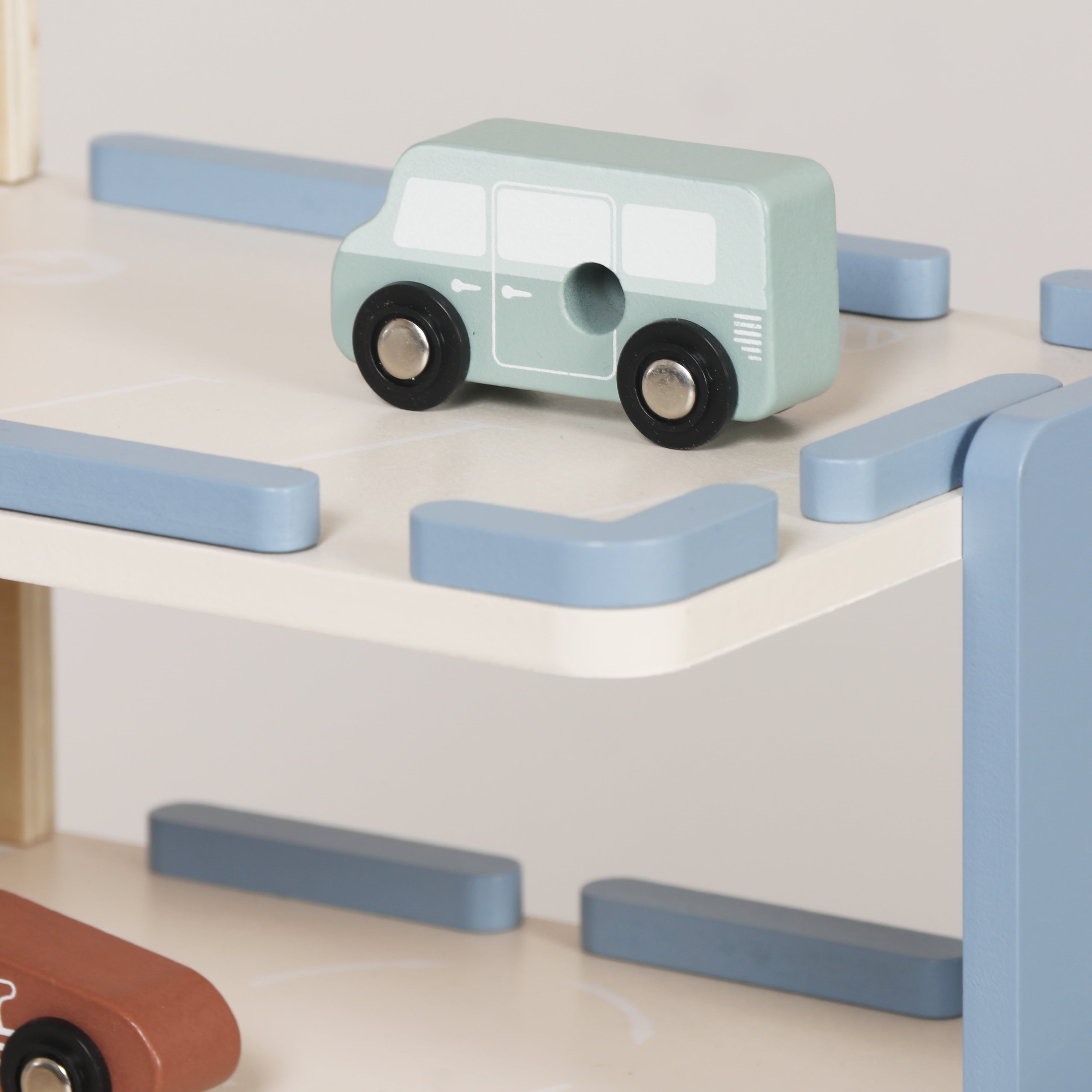 et de joacă din lemn pentru parcare, W04B141