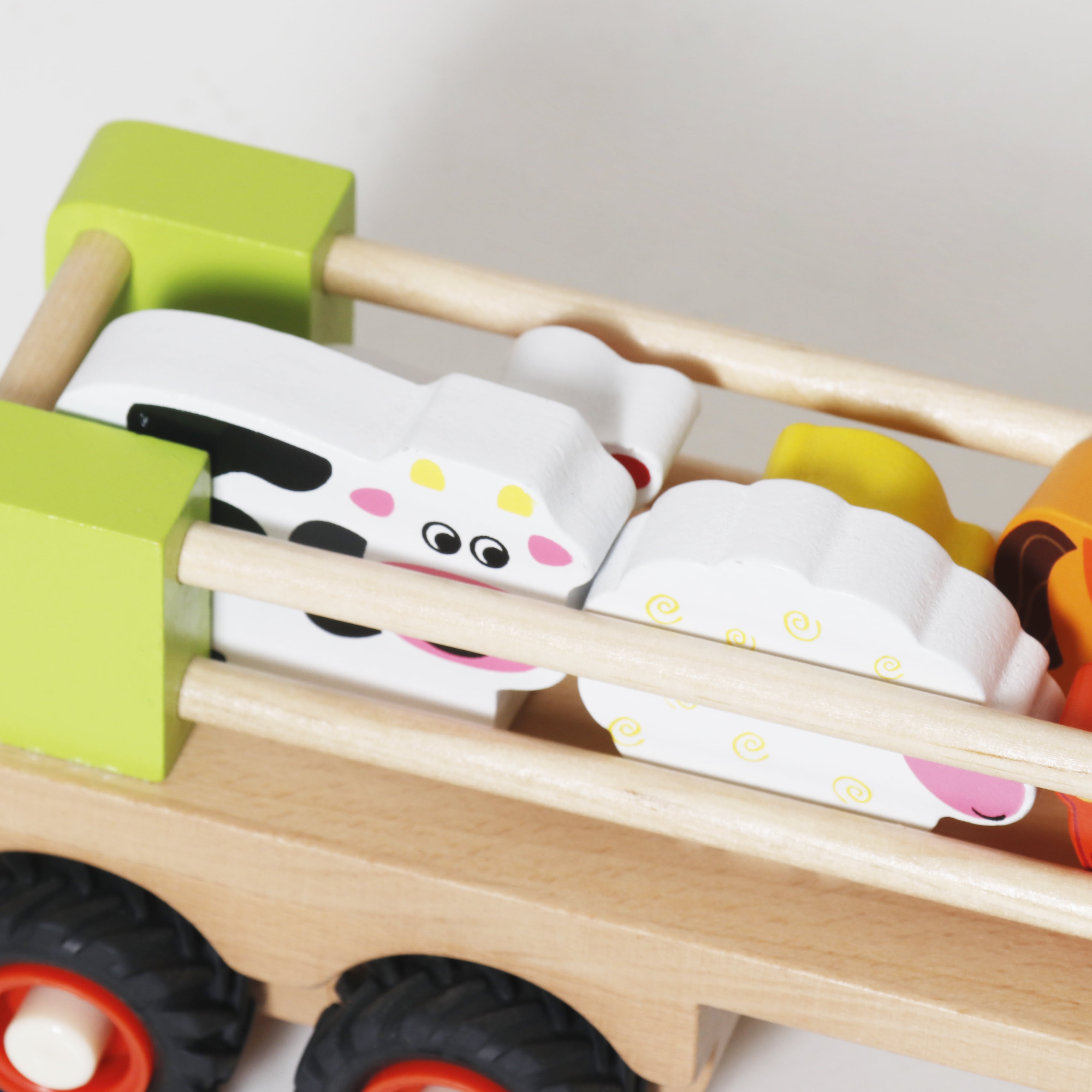 Mașină din lemn cu animale „Fermă”, W04A688