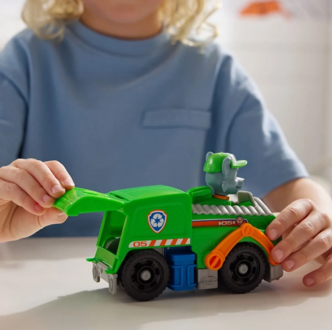 PATRULA CATELUSILOR SET VEHICUL DE BAZA CAMIONUL DE RECICLARE  SI FIGURINA ROCKY, 6071153_20148930