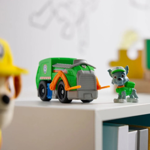 PATRULA CATELUSILOR SET VEHICUL DE BAZA CAMIONUL DE RECICLARE  SI FIGURINA ROCKY, 6071153_20148930