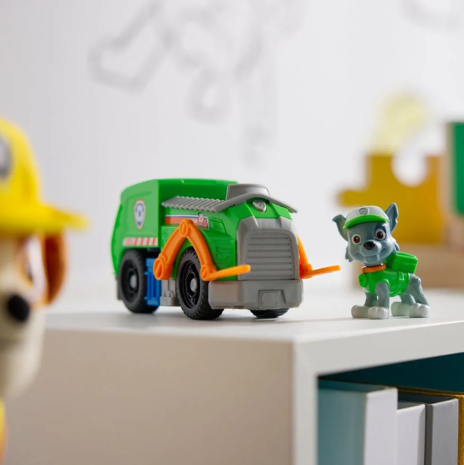 PATRULA CATELUSILOR SET VEHICUL DE BAZA CAMIONUL DE RECICLARE  SI FIGURINA ROCKY, 6071153_20148930