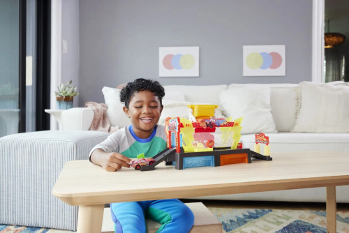 CARS SET DE JOACA SPALATORIE AUTO CU 1 MASINUTA INCLUSA COLOR CHANGE, MTJBM70