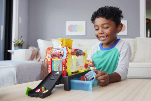 CARS SET DE JOACA SPALATORIE AUTO CU 1 MASINUTA INCLUSA COLOR CHANGE, MTJBM70