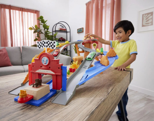 CARS RACE AND RESCUE SET DE JOACA CURCUIT DE SALVARE SI 3 MASINUTE METALICE, MTJFL57