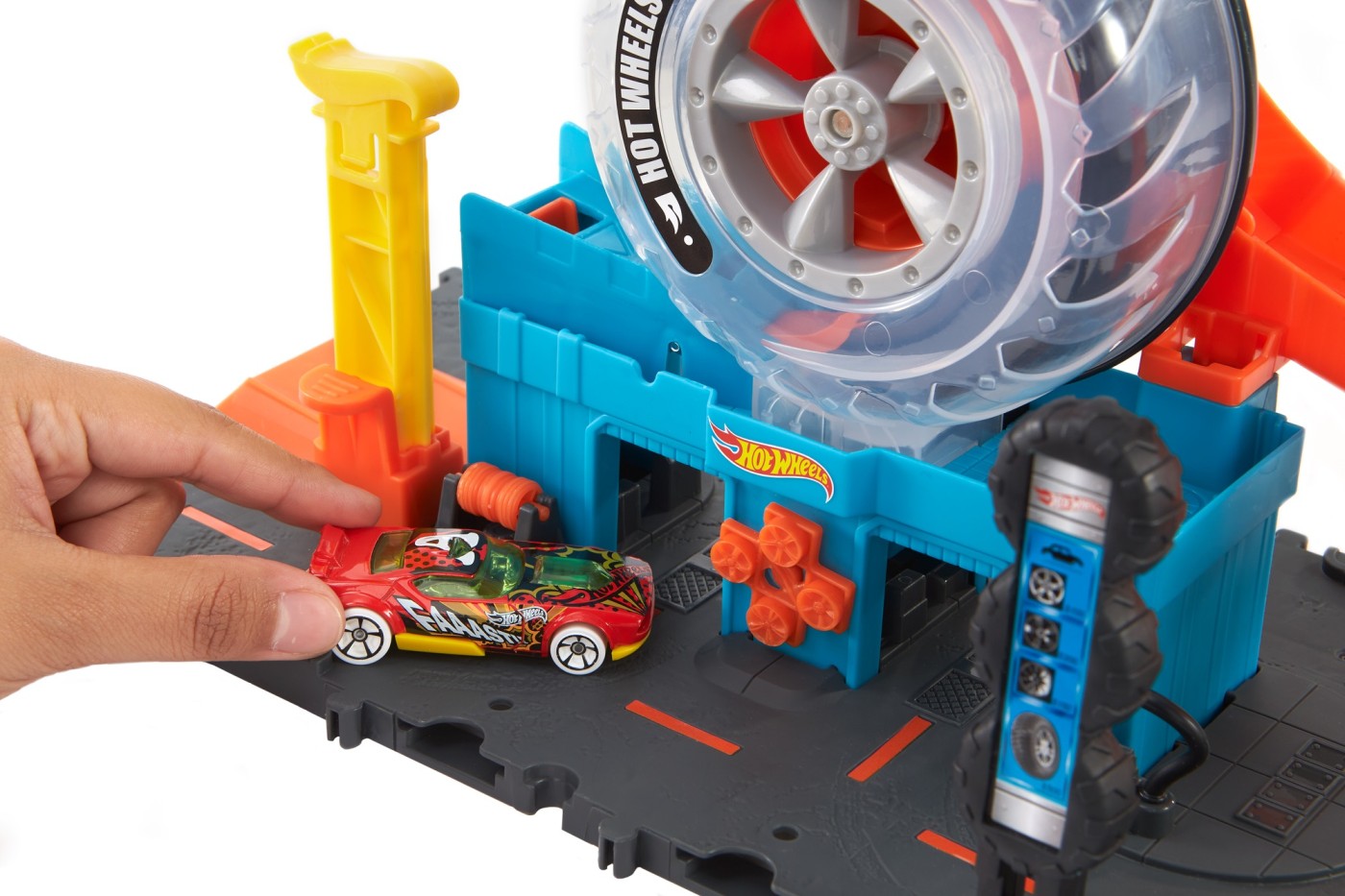 Игровой набор Hot Wheels "City Super Twist", MTHDP02