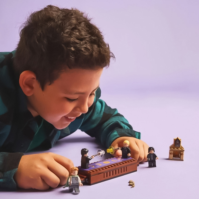 Constructor LEGO Harry Potter Castelul Hogwarts: Clubul de duel 76441