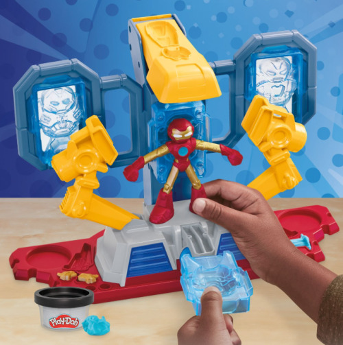 PLAY DOH IRON MAN LABORATORUL DE ARMURA, G0035