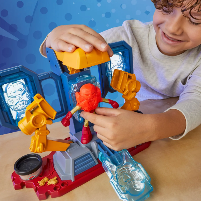 PLAY DOH IRON MAN LABORATORUL DE ARMURA, G0035