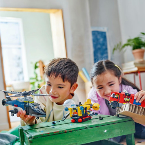 LEGO CITY ELICOPTER, CAMION DE POMPIERI SI SUBMARIN REMIXATE, 60462