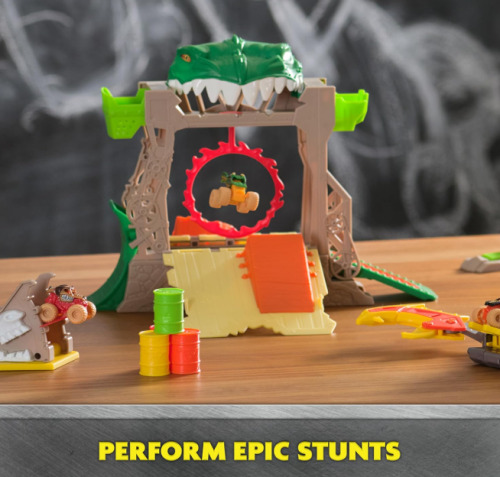 MONSTER JAM SET DRAGON DUNGEON OF DOOM, 6069758