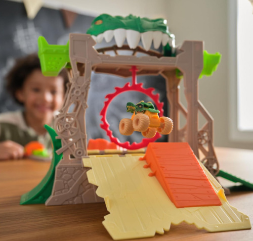 MONSTER JAM SET DRAGON DUNGEON OF DOOM, 6069758