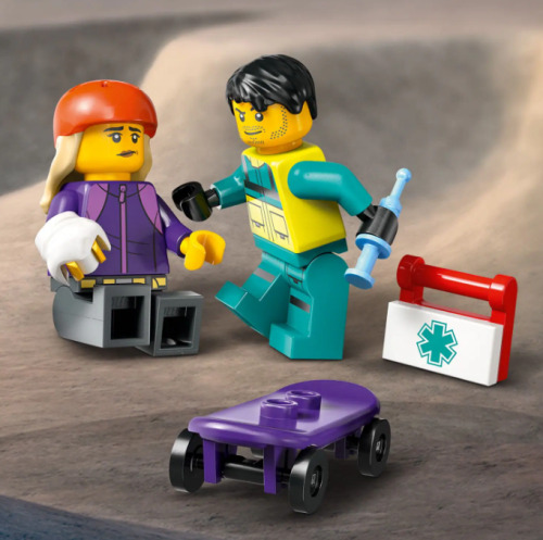 Машина скорой помощи LEGO City, 60451