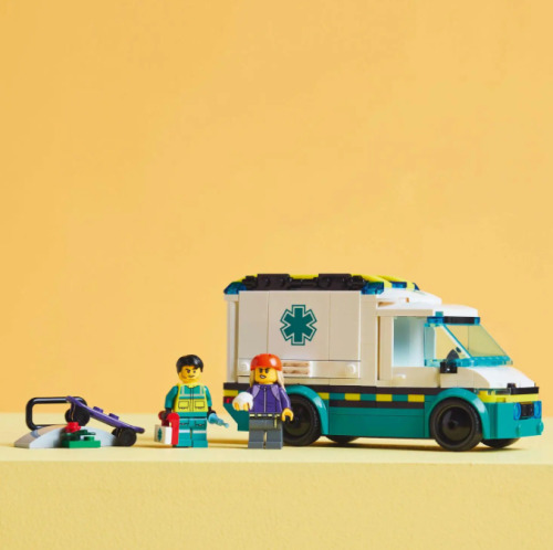 Машина скорой помощи LEGO City, 60451