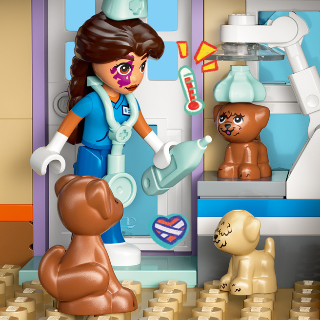 Конструктор LEGO Friends Ветклиника для лошадей и домашних животных 42651