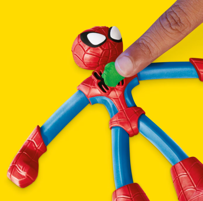 Набор из 2 боевых фигурок Человека-паука из пластилина Play-Doh с пусковой установкой и копьем, F9827