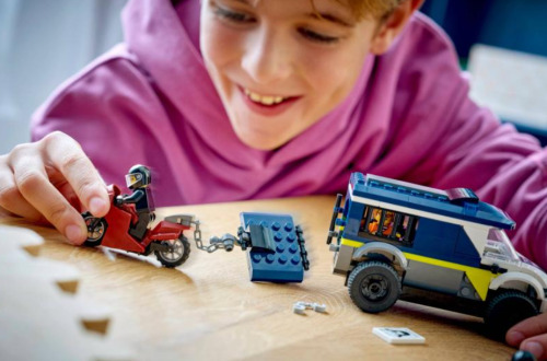 LEGO CITY DUBA PENTRU PRIZONIERI A POLITIEI, 60479