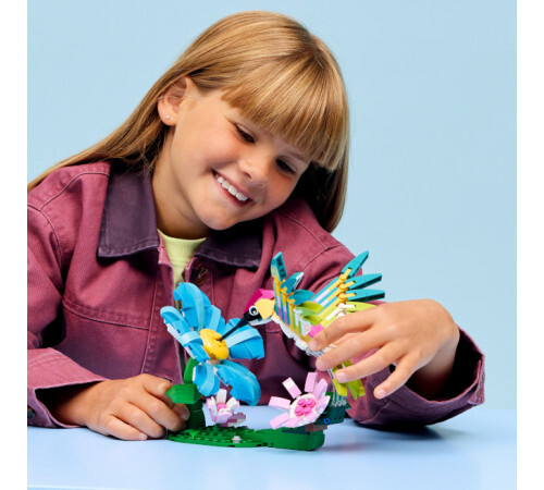 LEGO CREATOR ANIMALE SALBATICE COLIBRI COLORAT, 31384