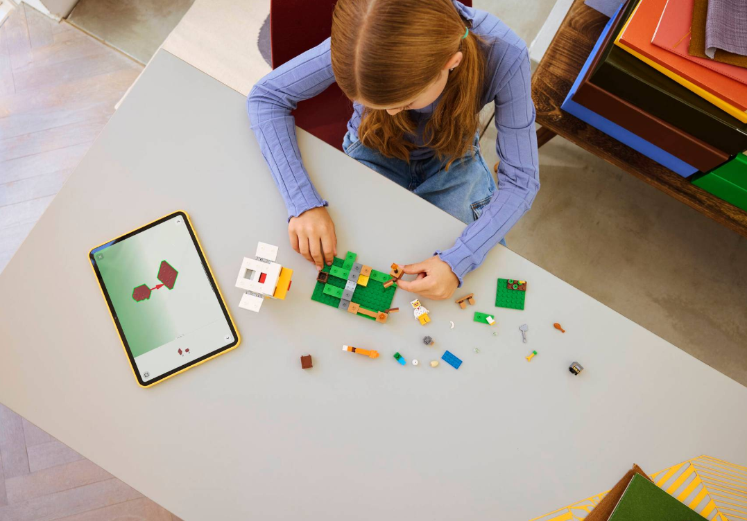 LEGO Minecraft Куриная ферма,  21585