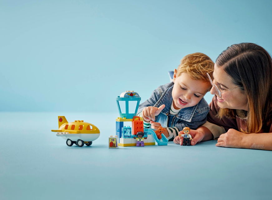 Lego Duplo Конструктор "Первый раз в аэропорту", LEGO10443