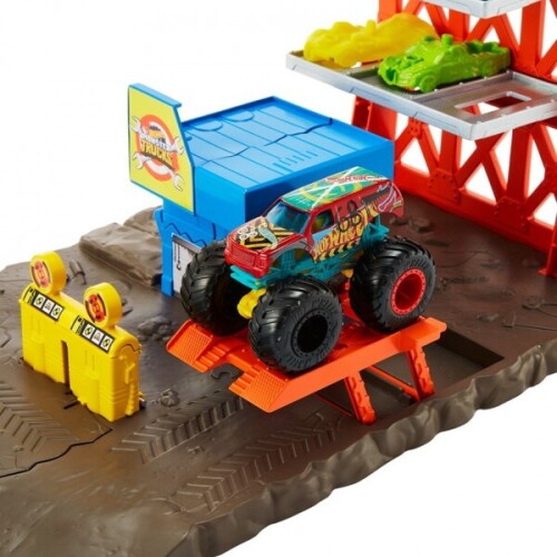 Hot Wheels Игровой набор «Приключения на станции» серии «Monster Trucks» HFB12