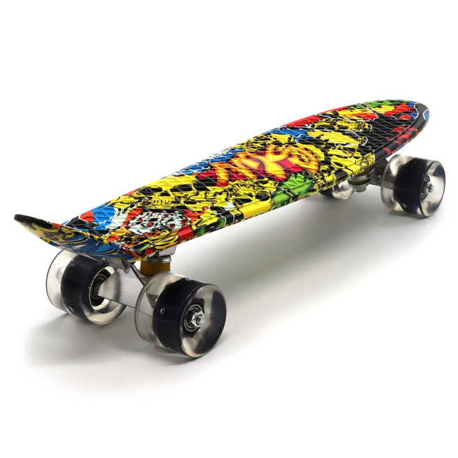 Penny board cu lumina YB-104 Graffiti craniu 136695