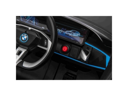 Электромобиль BMW i4