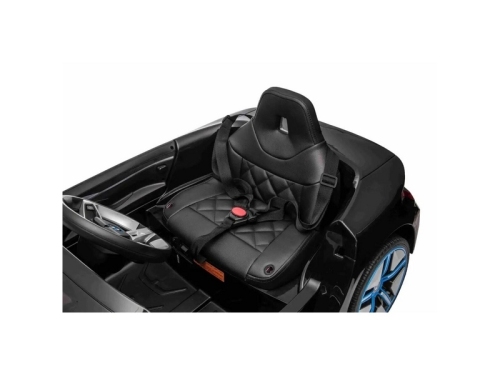 Электромобиль BMW i4