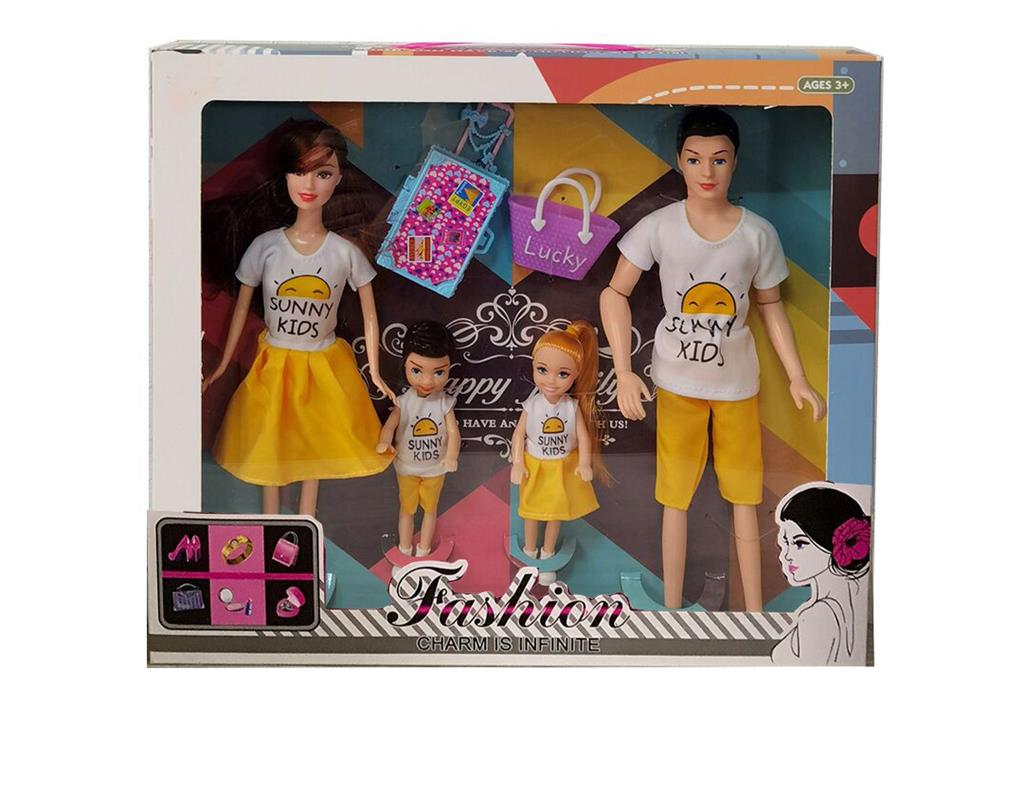 Набор кукол "Family" с аксессуарами T4318